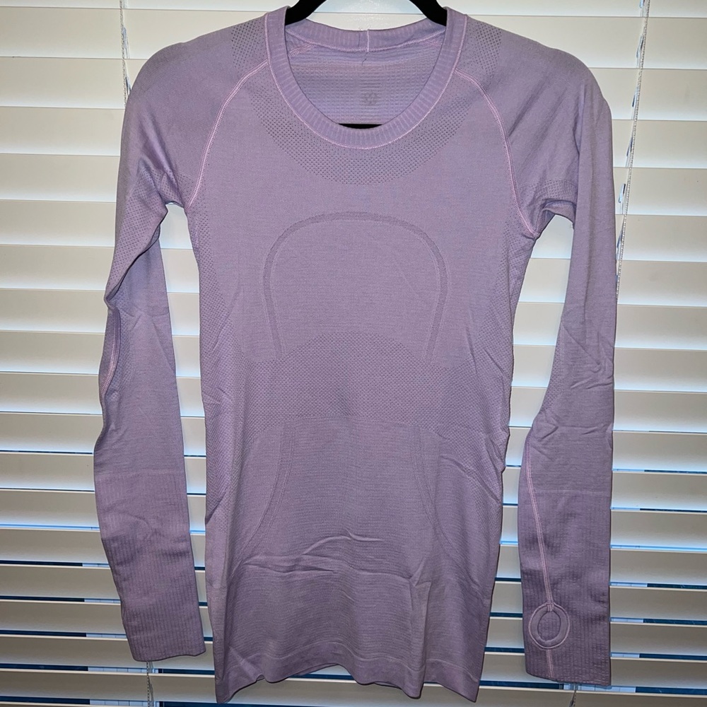 LULULEMON Long Sleeve Swiftly Tech size 4, long length!